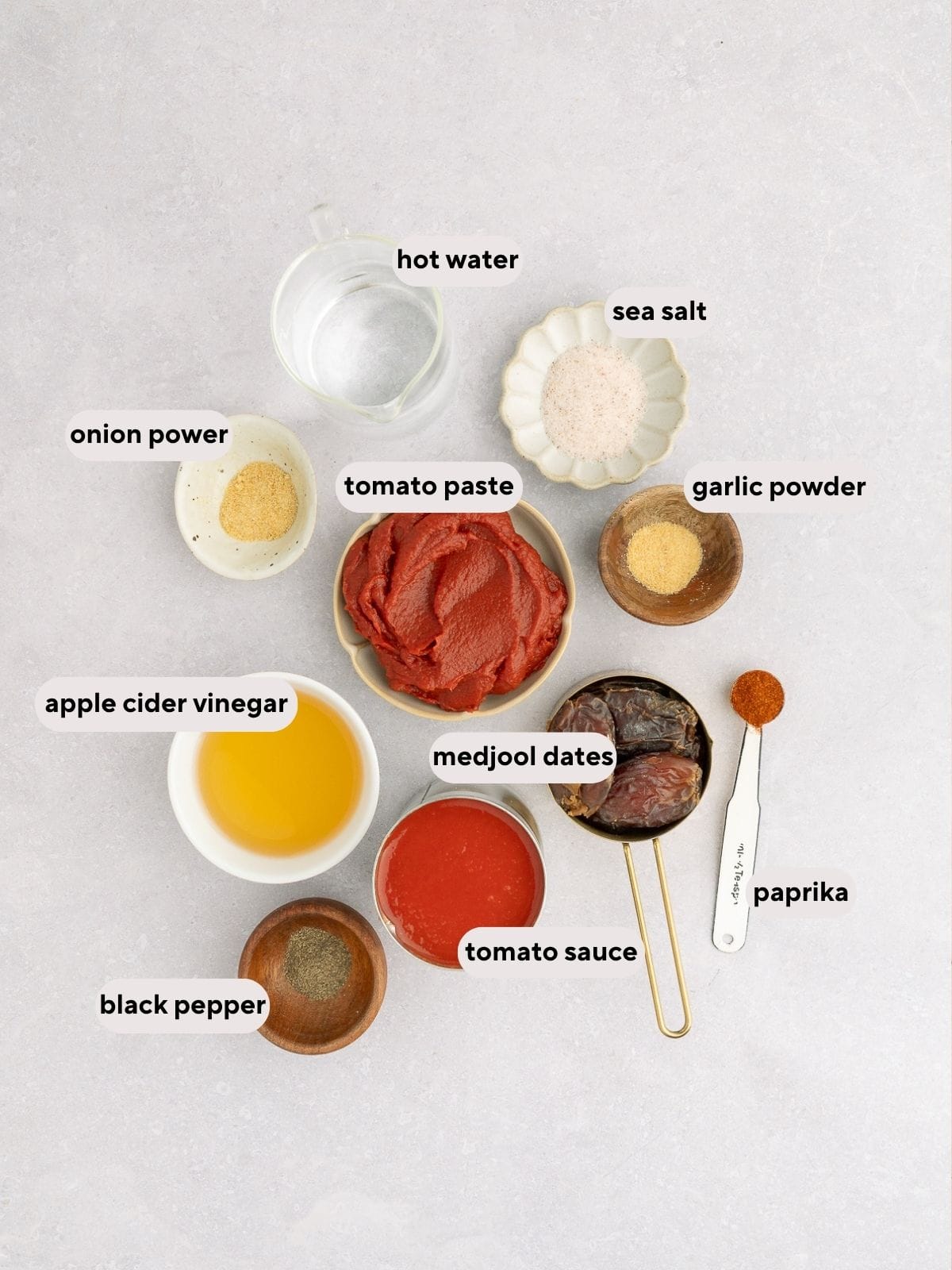 Ingredients used for paleo no sugar ketchup.